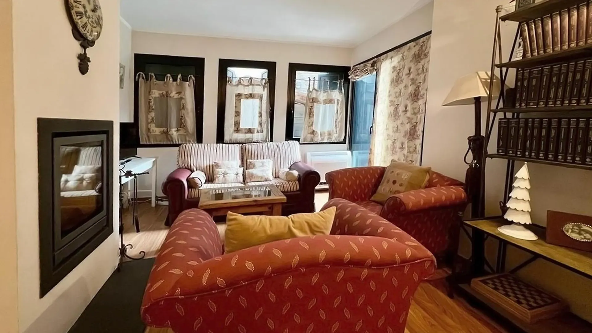 Apartamentos Valle De Incles Deluxe Mikka 3000 0*,  Andorra