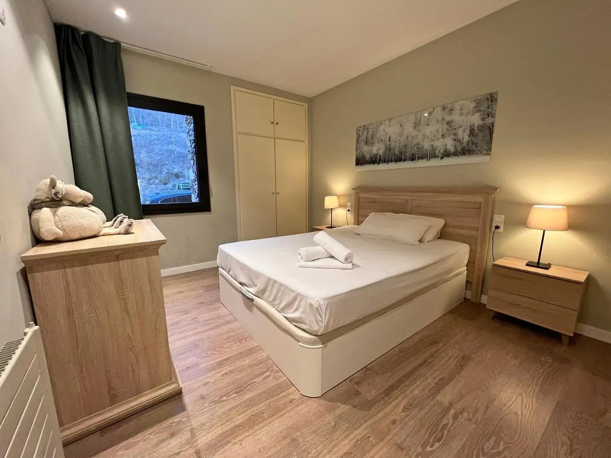 Apartamentos Valle De Incles Deluxe Mikka 3000 アパート